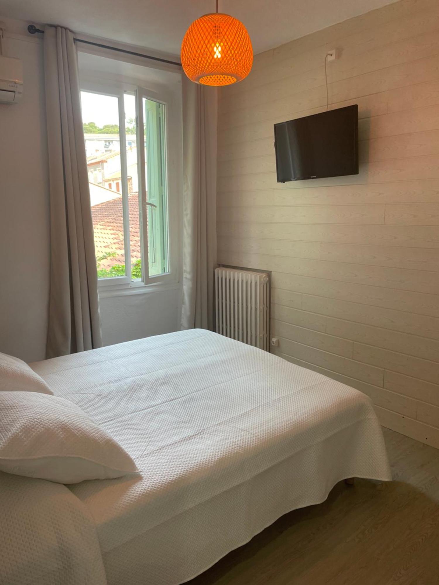 Hotel Restaurant Les Paquebots Port Vendres Phòng bức ảnh
